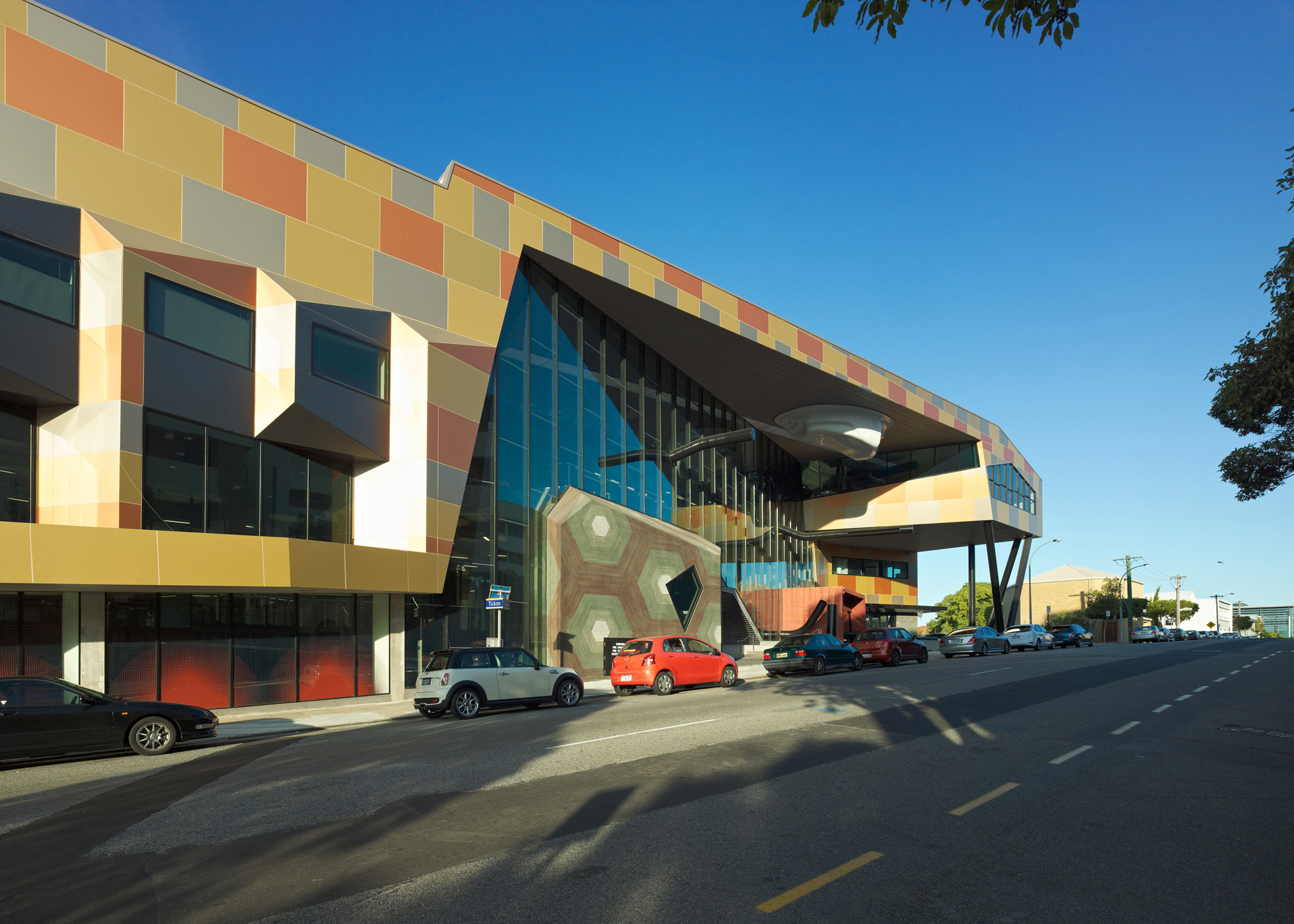 110221 Central TAFE 0475